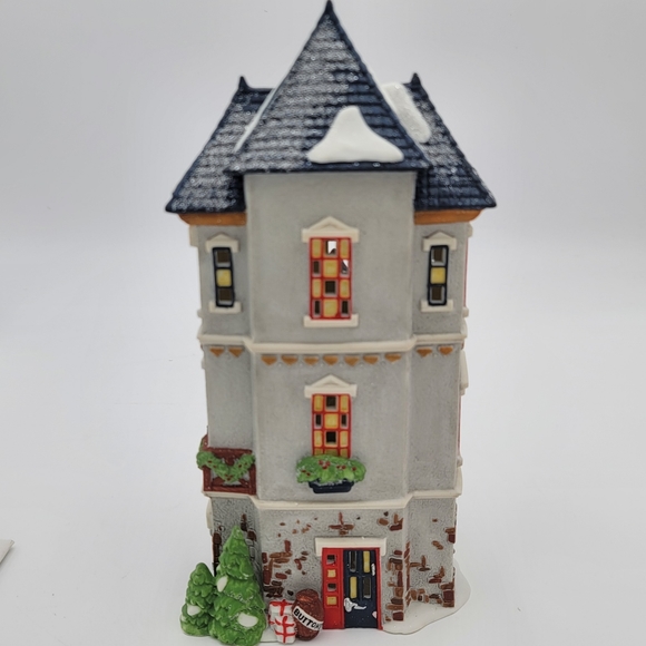 Dept 56 Tin Soldier Shop North Pole Village Lighted Christmas Building - 1995 - Picture 4 of 8